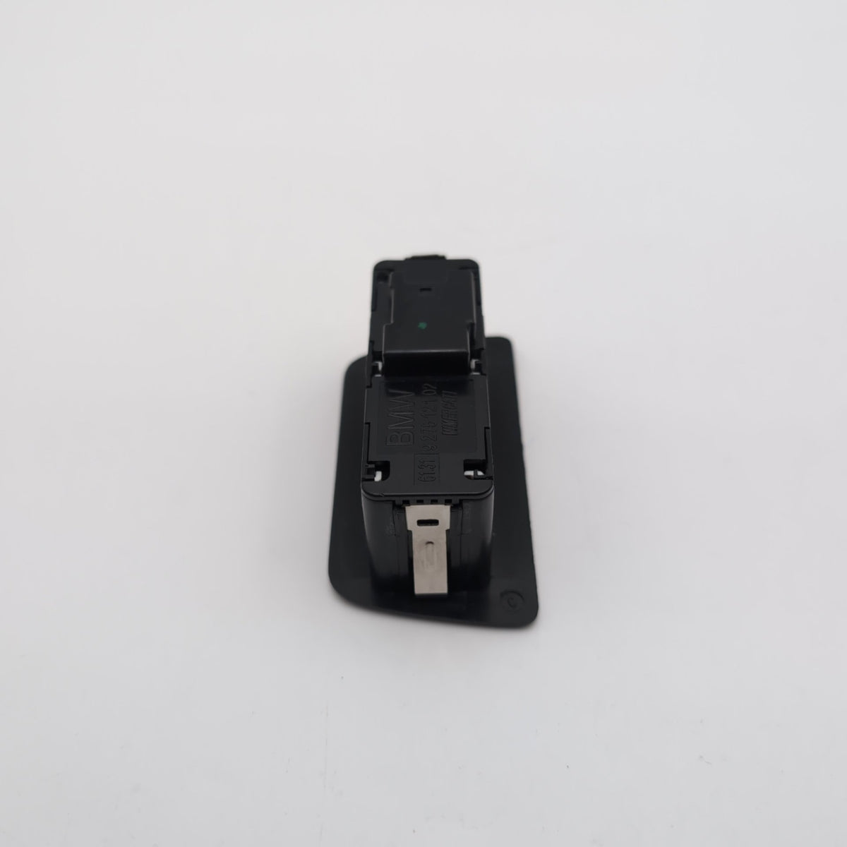 2019 - 2025 BMW G26 G30 G12 X3 M3 X5 X6 Tailgate Liftgate Lock Unlock Switch