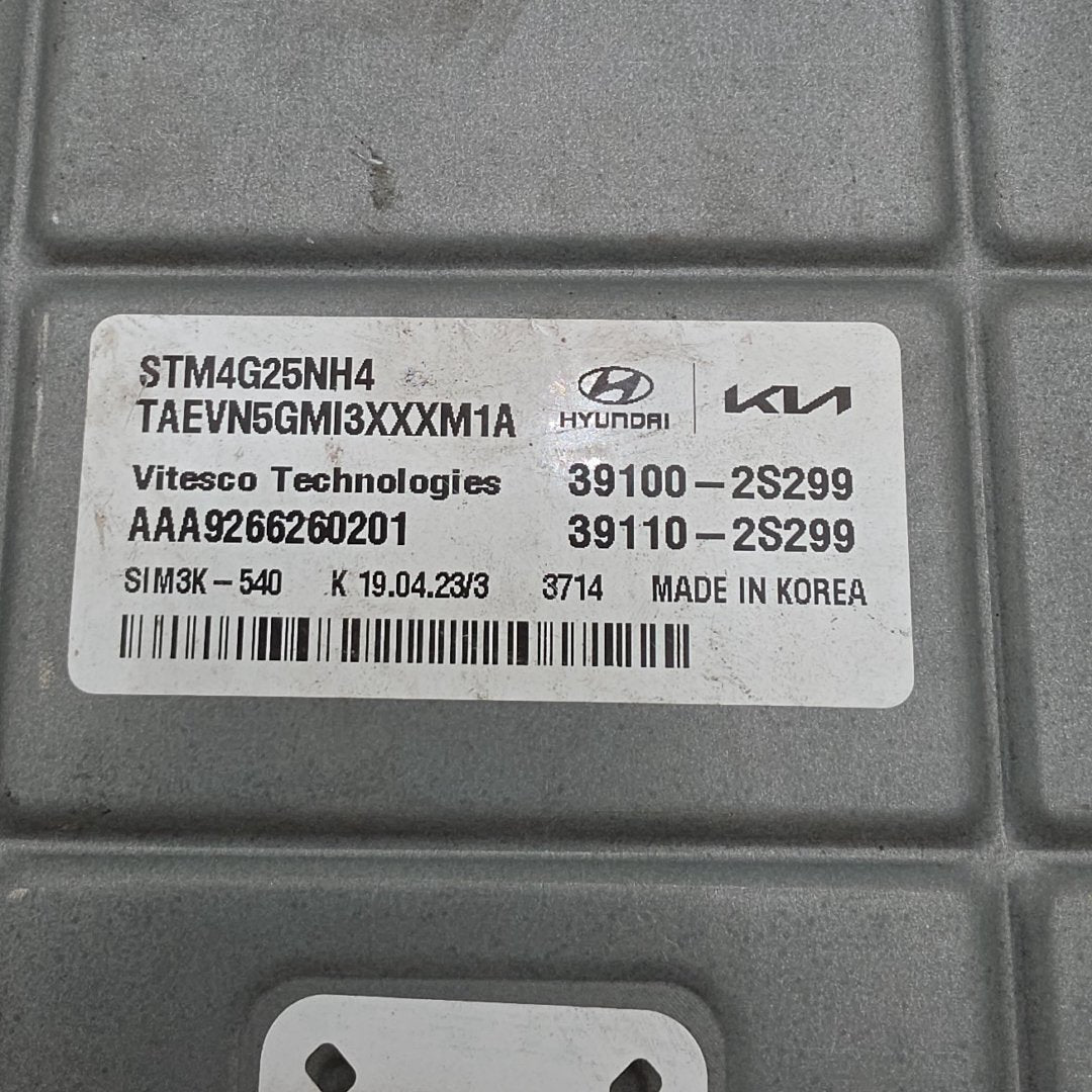 2023 Hyundai Santa Fe 2.5L Engine Computer Control Module ECU 39100-2S299