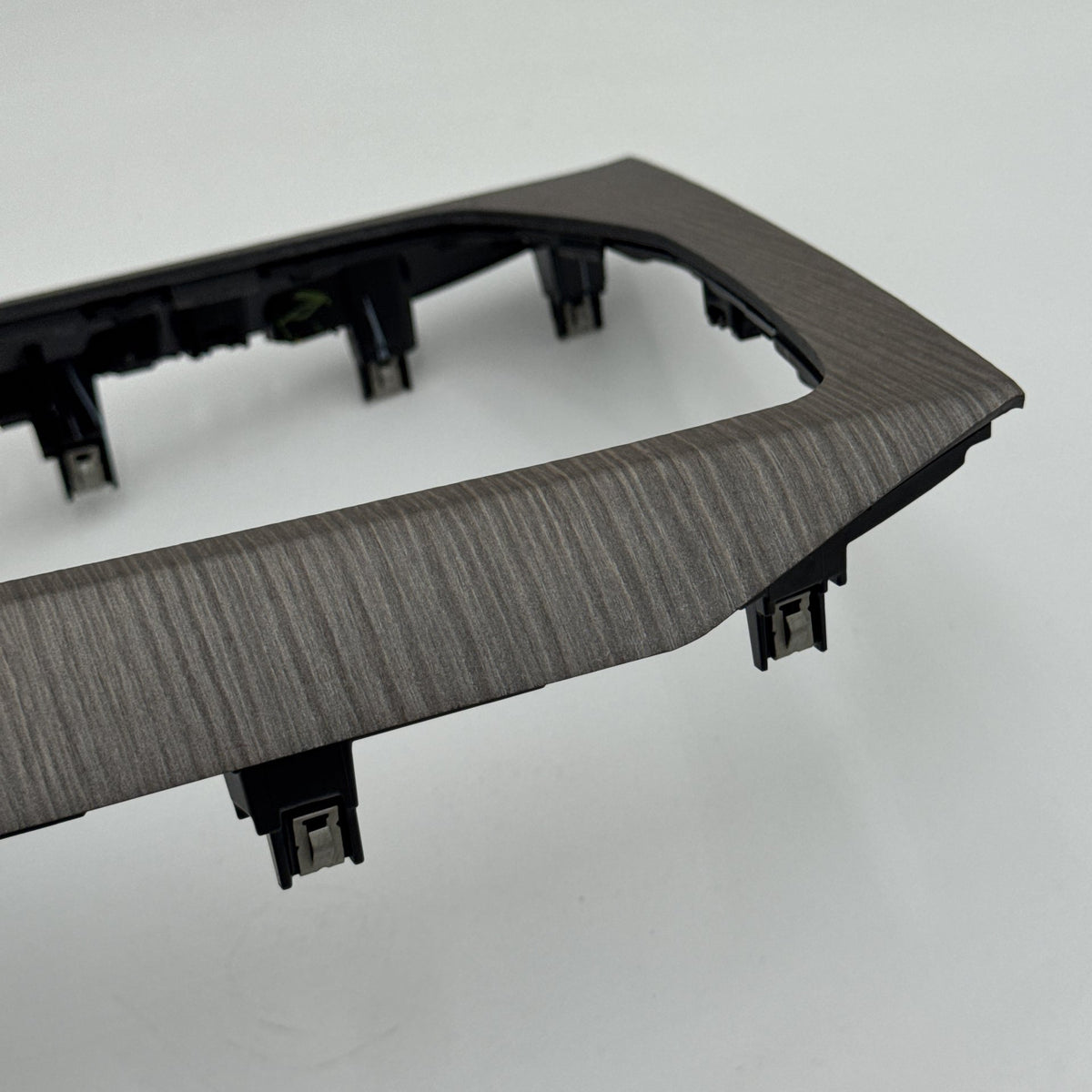 2024 - 2026 BMW 330i G20 G22 G26 Center Console Fineline Open Pore Wood Trim
