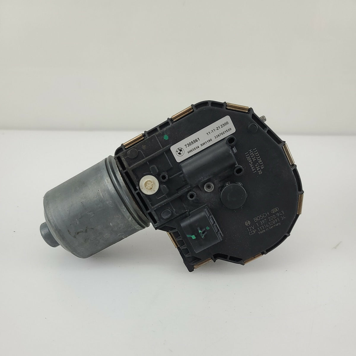 2011 - 2015 BMW F10 M5 528i 535i Front Windshield Wiper Motor OEM 7305561