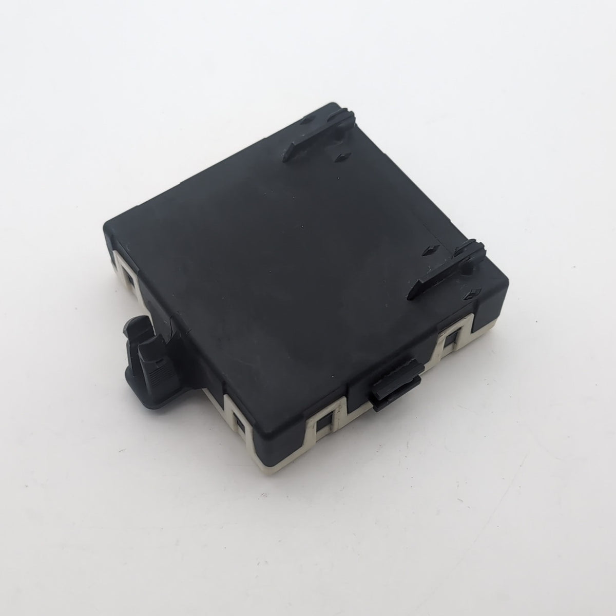 2015- 2020 Mercedes W205 C300 Front Right Door Control Unit A2229001908