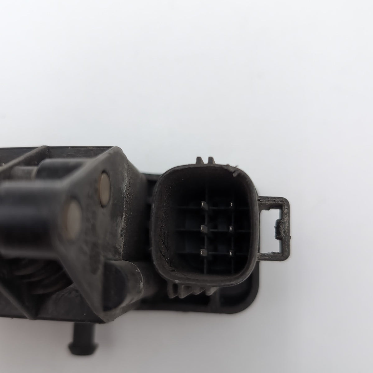 2006- 2013 Range Rover Sport Air Suspension Transfer Relief Valve RVH000095