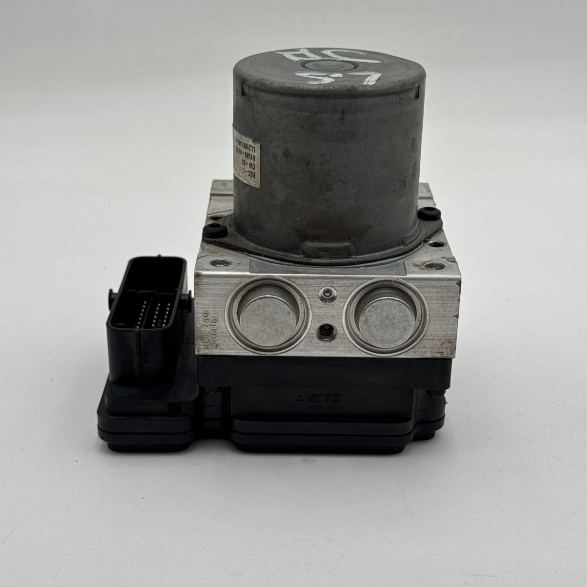 2018 2019 Hyundai Sonata ABS Anti Lock Brake Pump Control Unit 58920-C2210