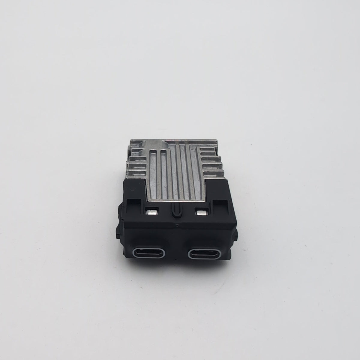 2025 2026 BMW 540i 530i 550e i5 M5 X3 G45 Dual Socket USB Port 5B51C73