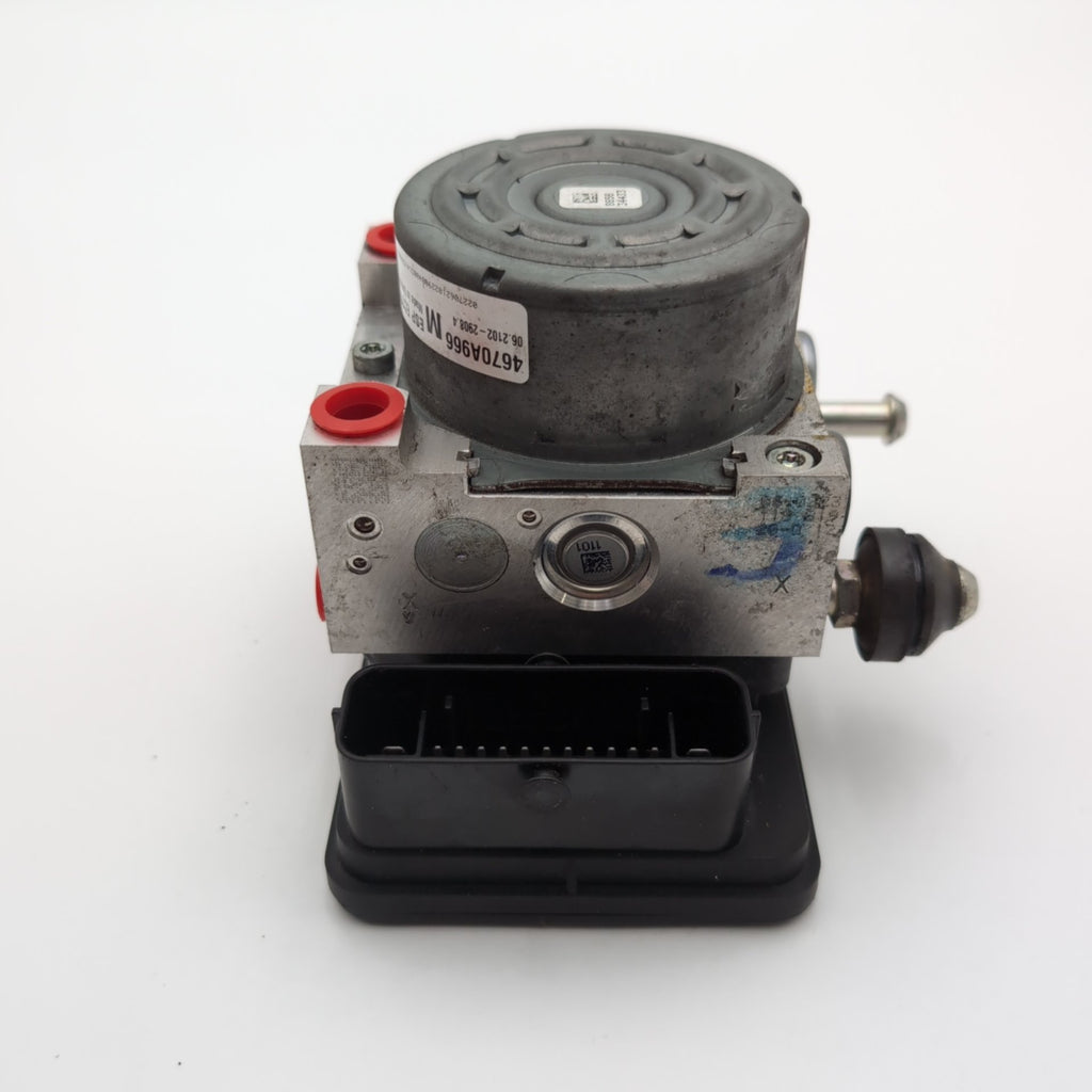 2014 2015 2016 Mitsubishi ABS Anti Lock Brake Pump Control Unit 4670A966
