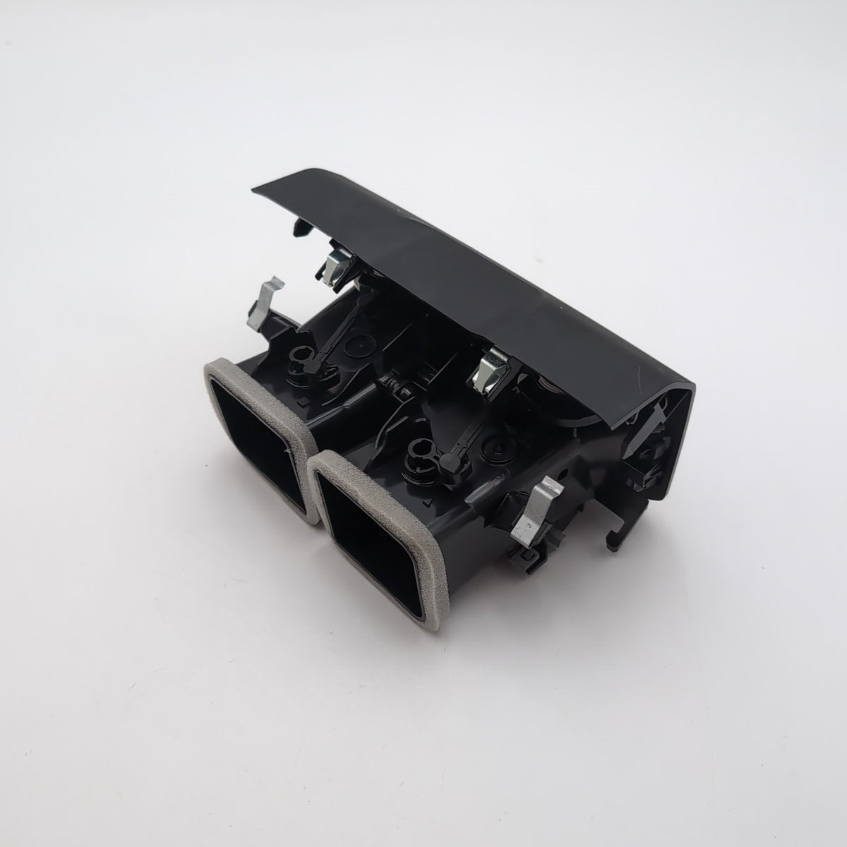 2024 - 2026 BMW 530i 540i 550e G60 Rear Center Console AC Air Vent 5A13166