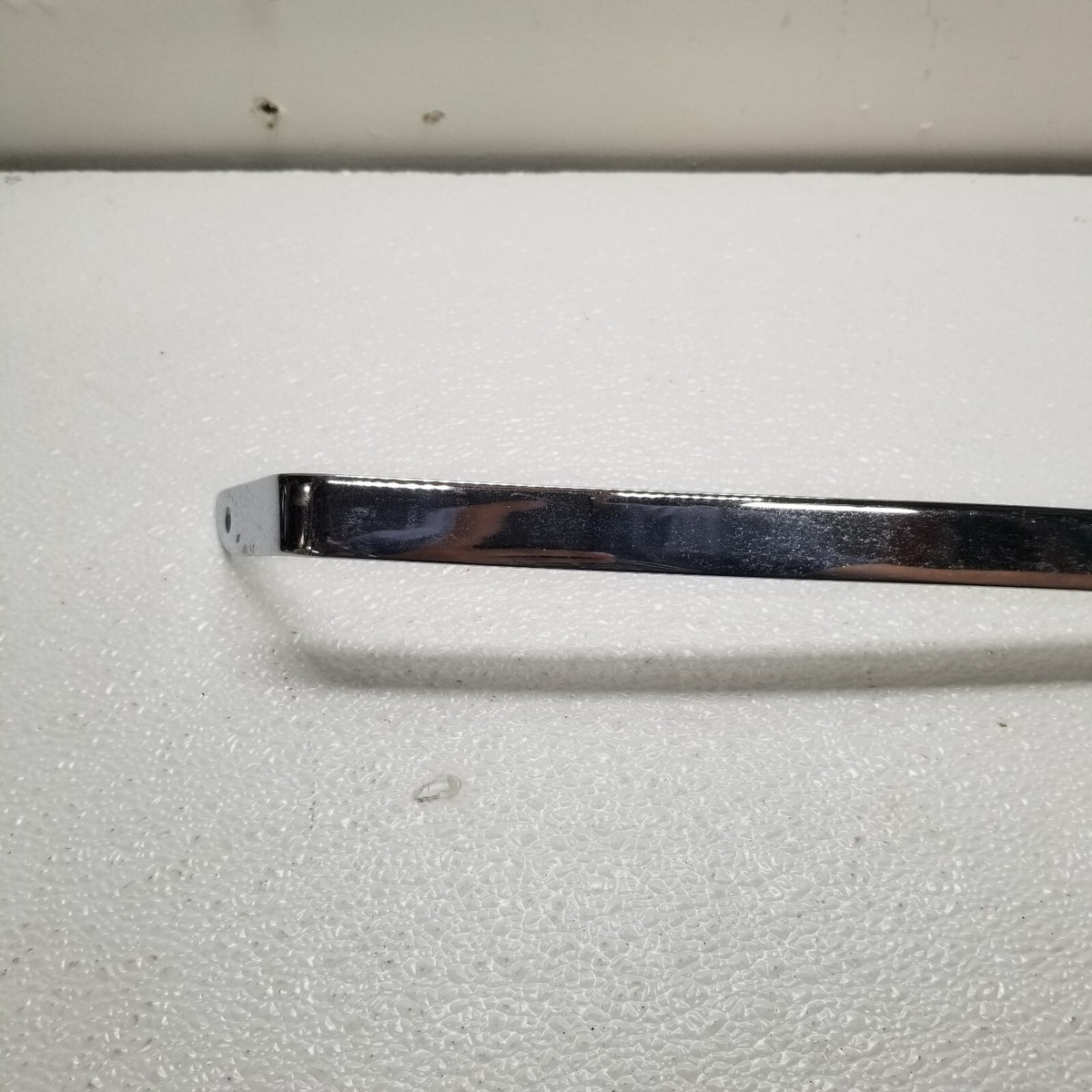 1981 For Rolls Royce Bentley Silver Spirit Spur Right Headlight Lower Trim