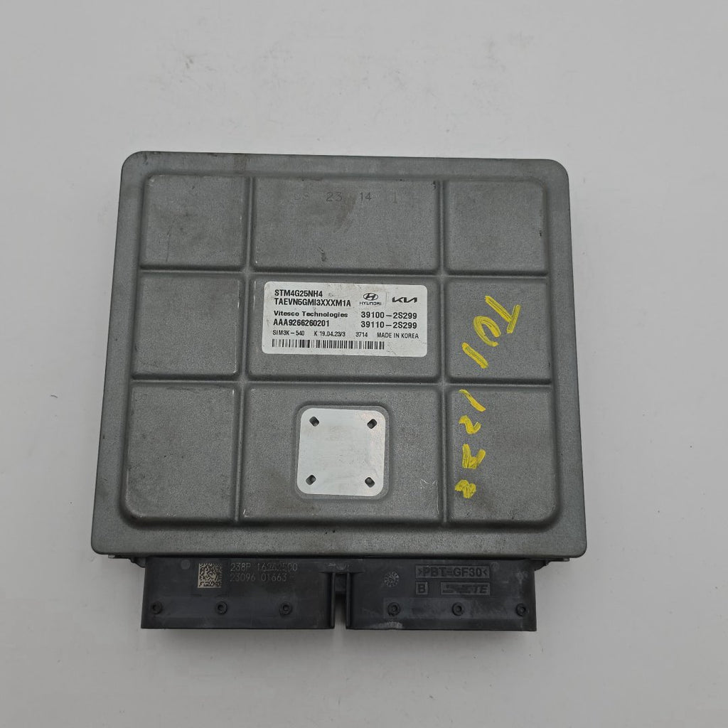 2023 Hyundai Santa Fe 2.5L Engine Computer Control Module ECU 39100-2S299