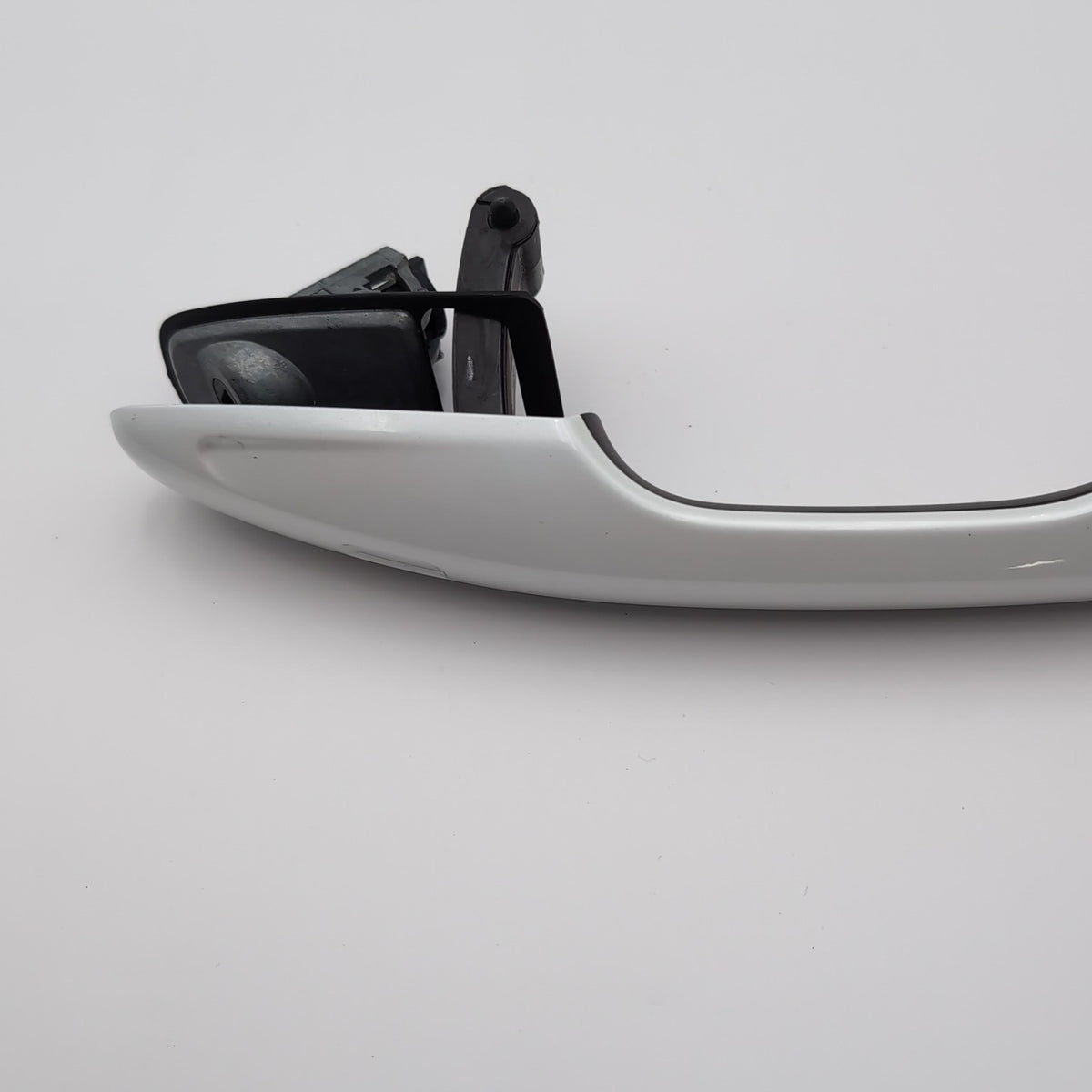 2018- 2025 VOLVO XC60 FRONT LEFT DRIVER SIDE DOOR OUTSIDE HANDLE