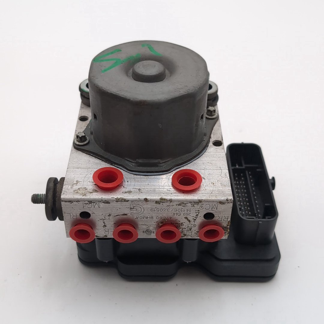 2015 Nissan Altima 2.5L ABS Anti Lock Brake Pump 476609HM0A