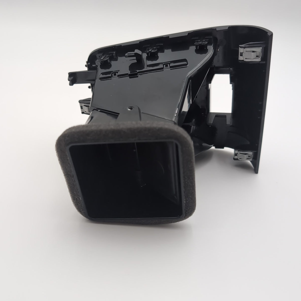 2022 2023 2024 2025 BMW X1 X2 Rear Console AC Heater Air Vent 9473179