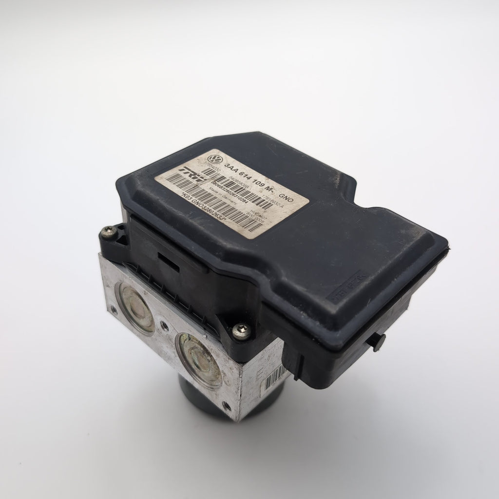 2011 2012 Volkswagen CC ABS Anti Lock Brake Pump 3AA614109M