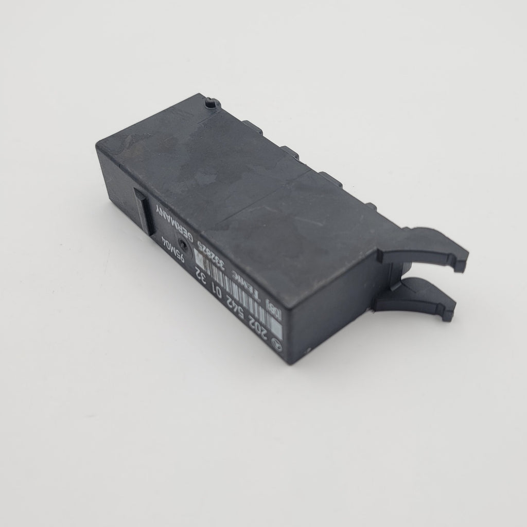 Mercedes W202 C Class Under Hood N7 Temic control module OEM 2025420132
