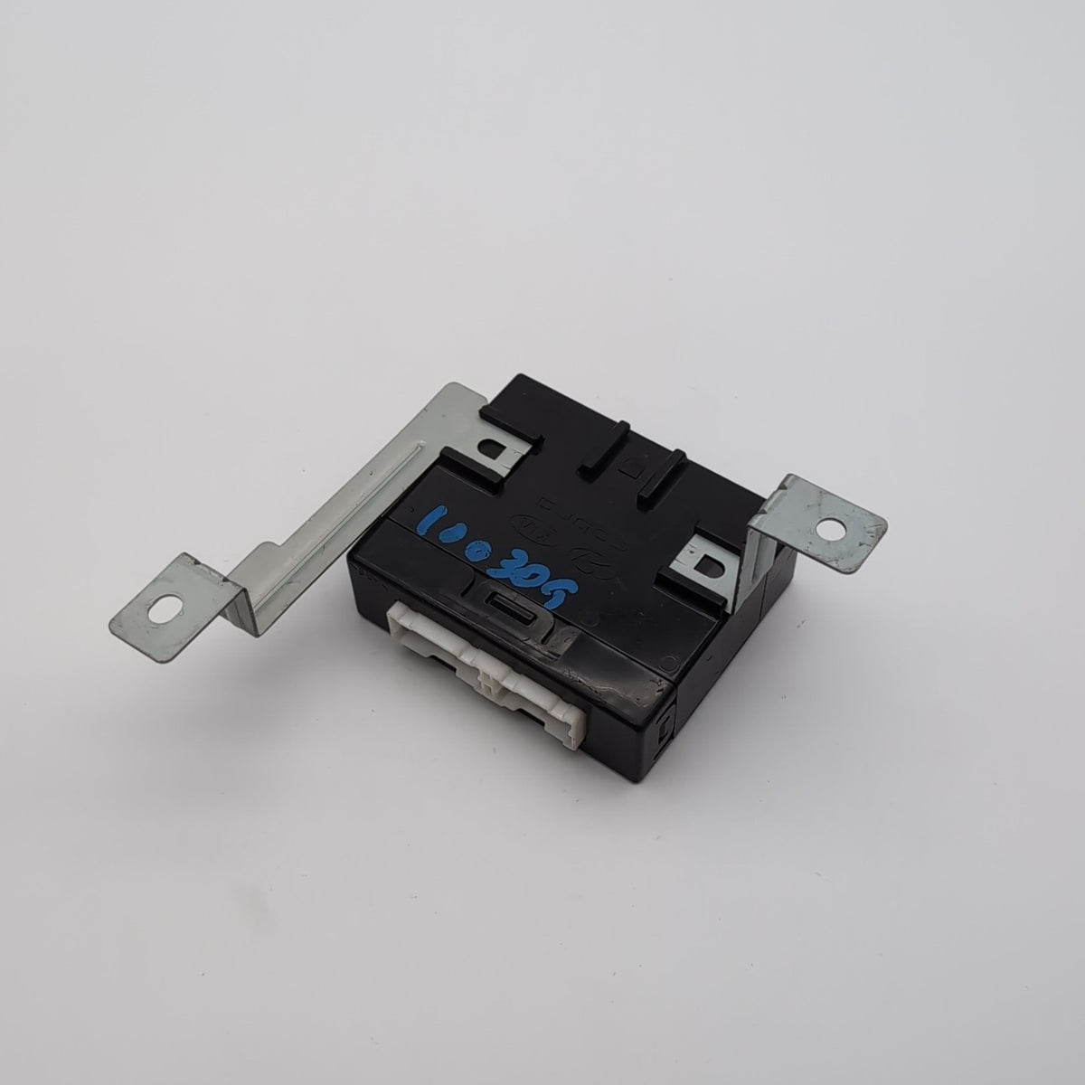 2010- 2014 Hyundai Genesis Park Assist Back Waring Control Module 95700-3M001
