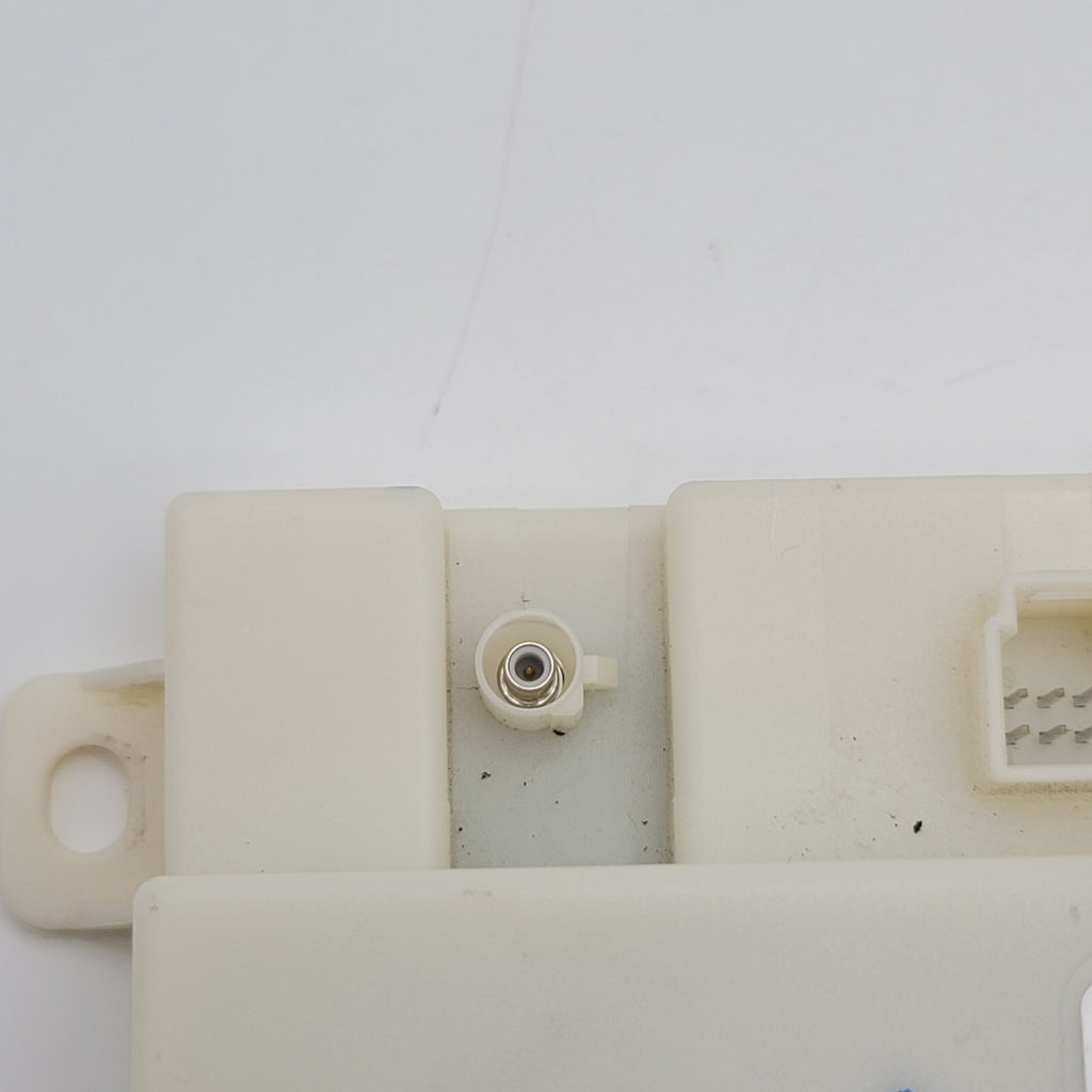 2010-15 Mercedes C CLS E CLASS Keyless Go Entry Control Module A1729007900