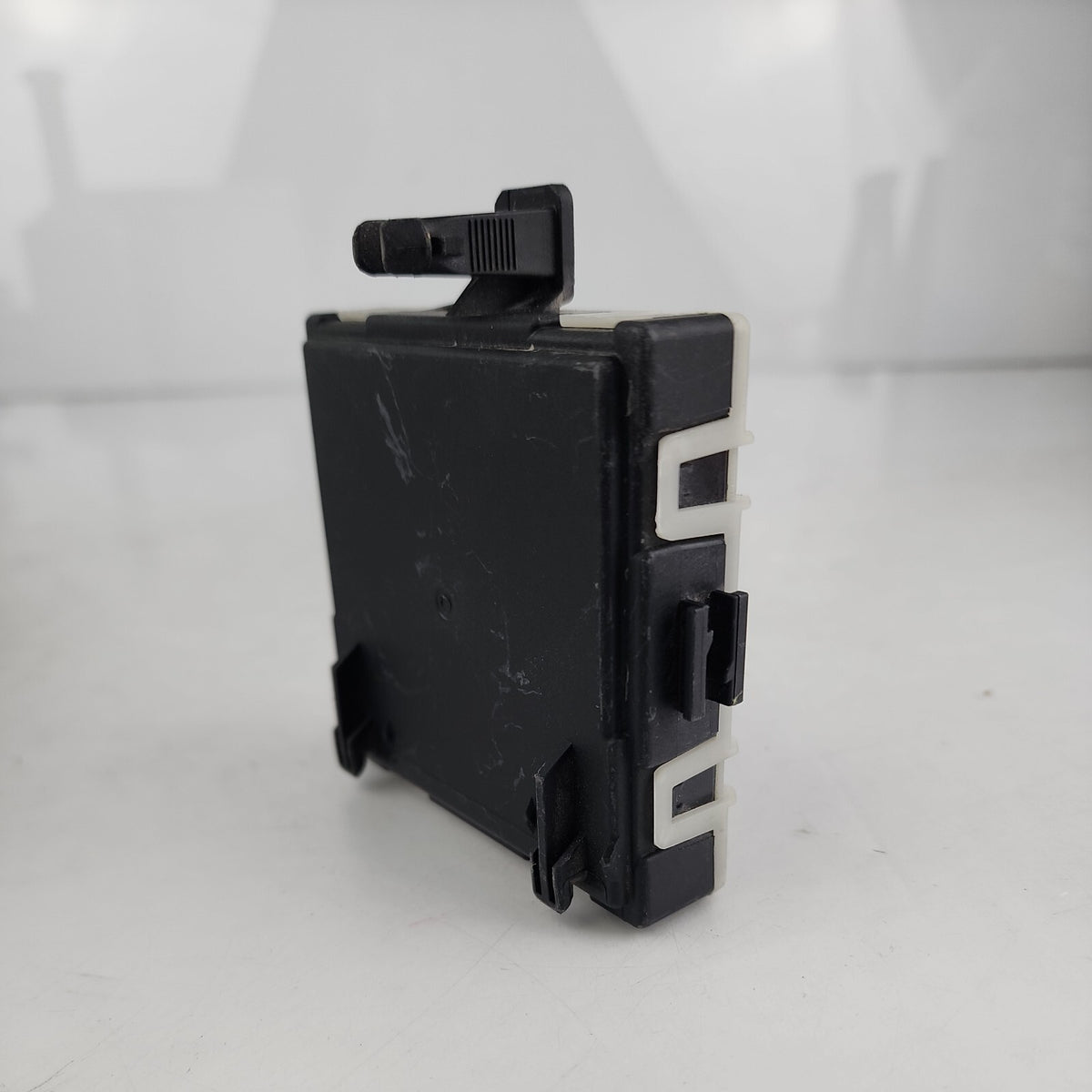2020 Fits Mercedes GLC300 Right Front Door Control Module 2139010608 Oem