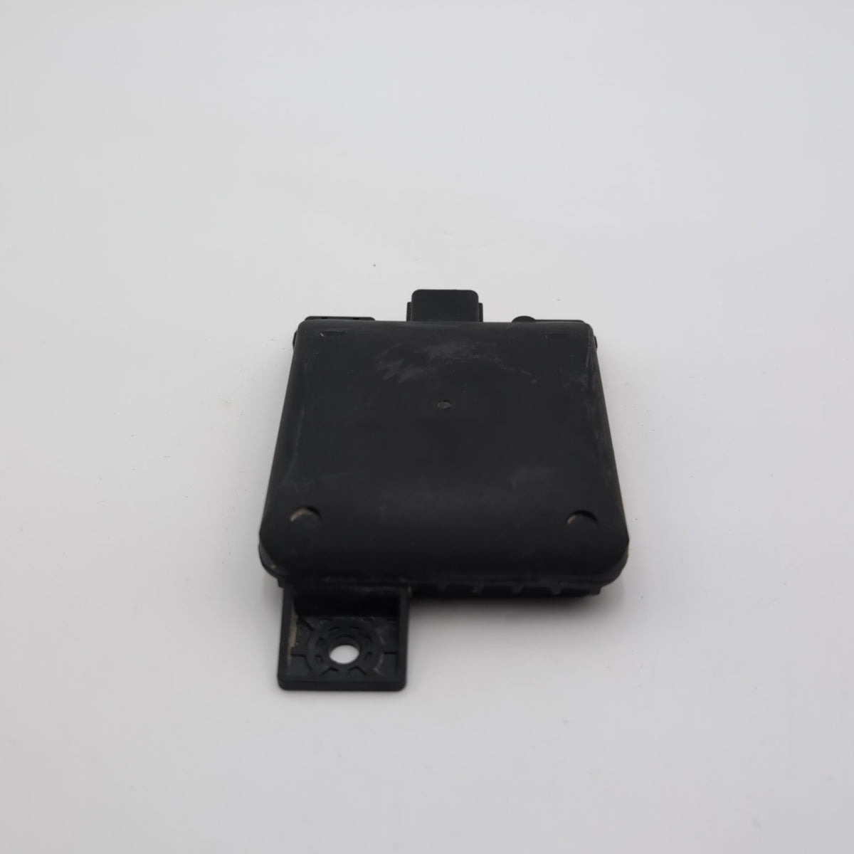 2021 - 2024 Kia Forte LH Master Rear Left Blind Spot Radar Sensor 99140-M6600