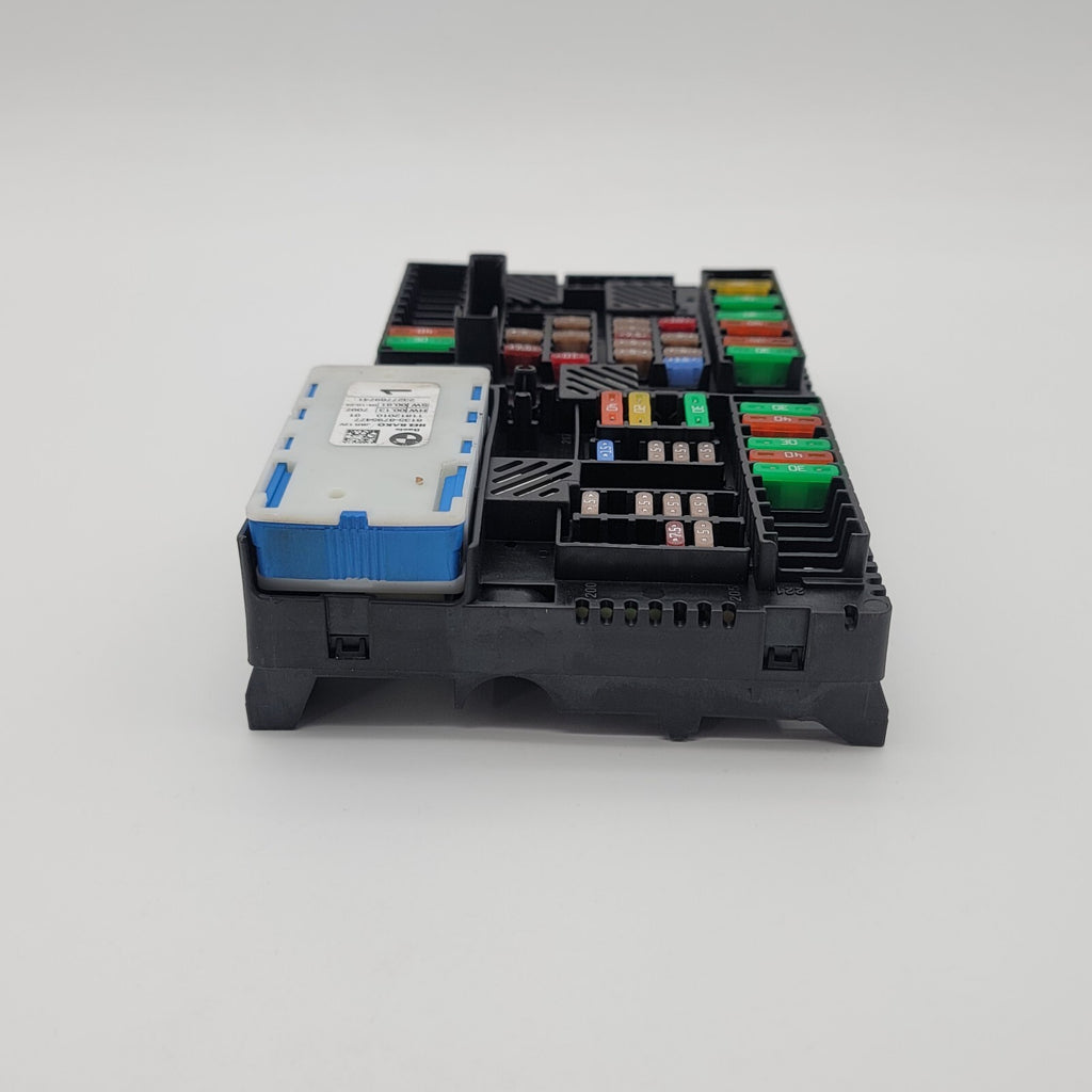 2024 BMW Z4 G29 REAR POWER DISTRIBUTION FUSE RELAY BOX