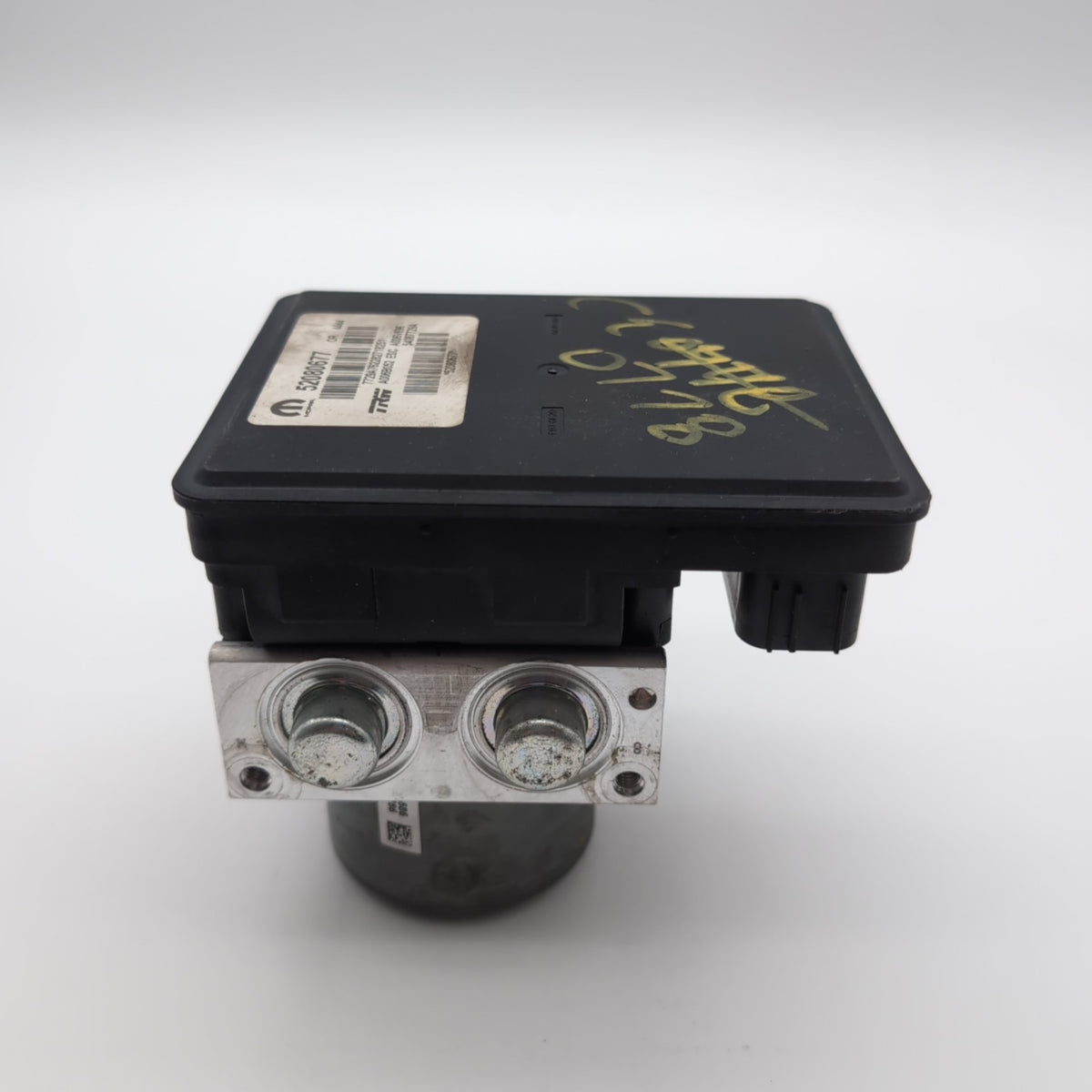 2018 2019 Jeep Renegade ABS Anti Lock Brake Pump Control Unit 52080677