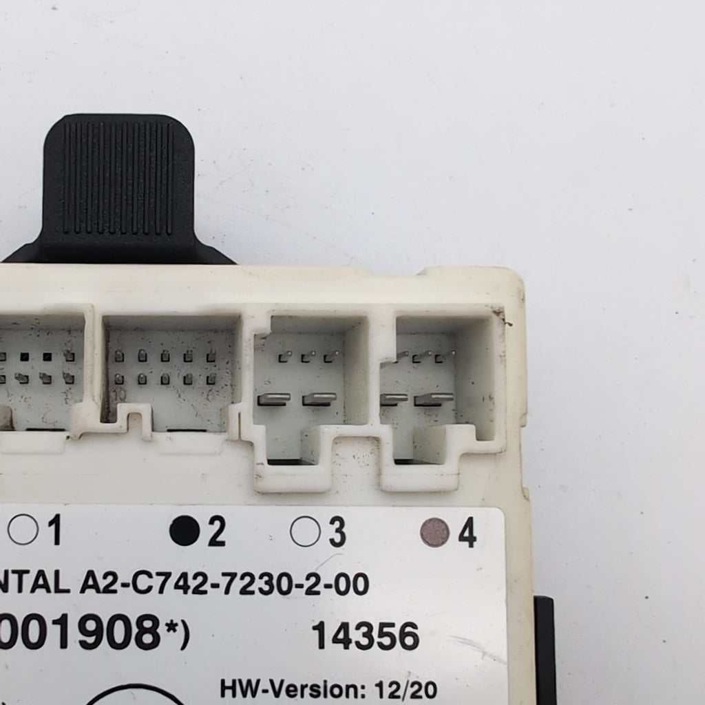 2015- 2020 Mercedes W205 C300 Front Right Door Control Unit A2229001908