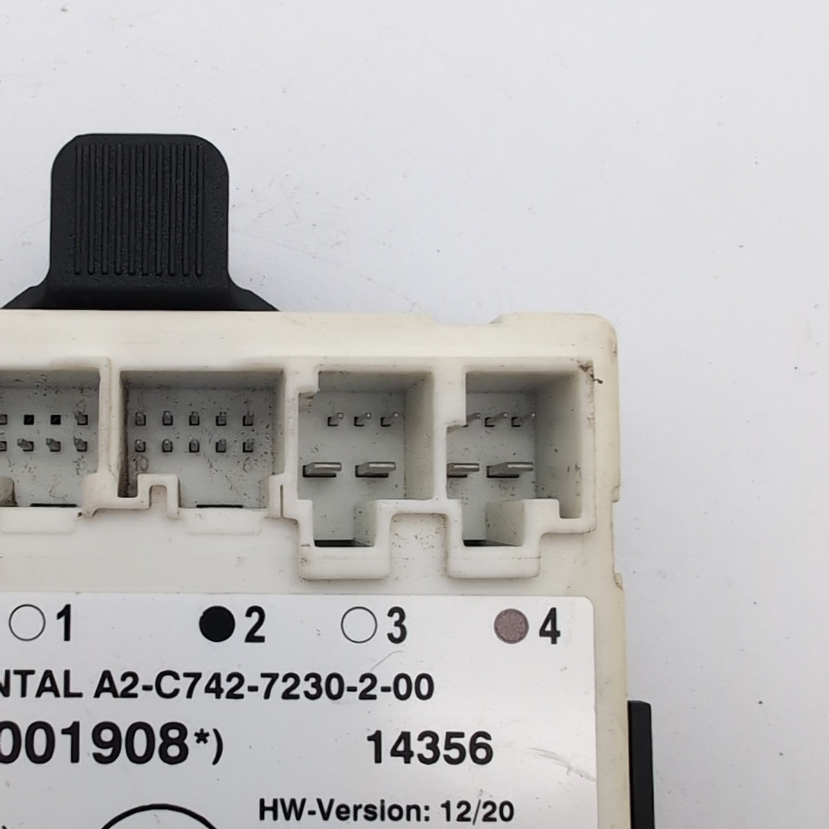 2015- 2020 Mercedes W205 C300 Front Right Door Control Unit A2229001908