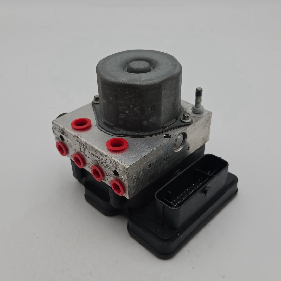 2018 Nissan Rogue 2.5L ABS Anti Lock Brake Pump 476607FW9A