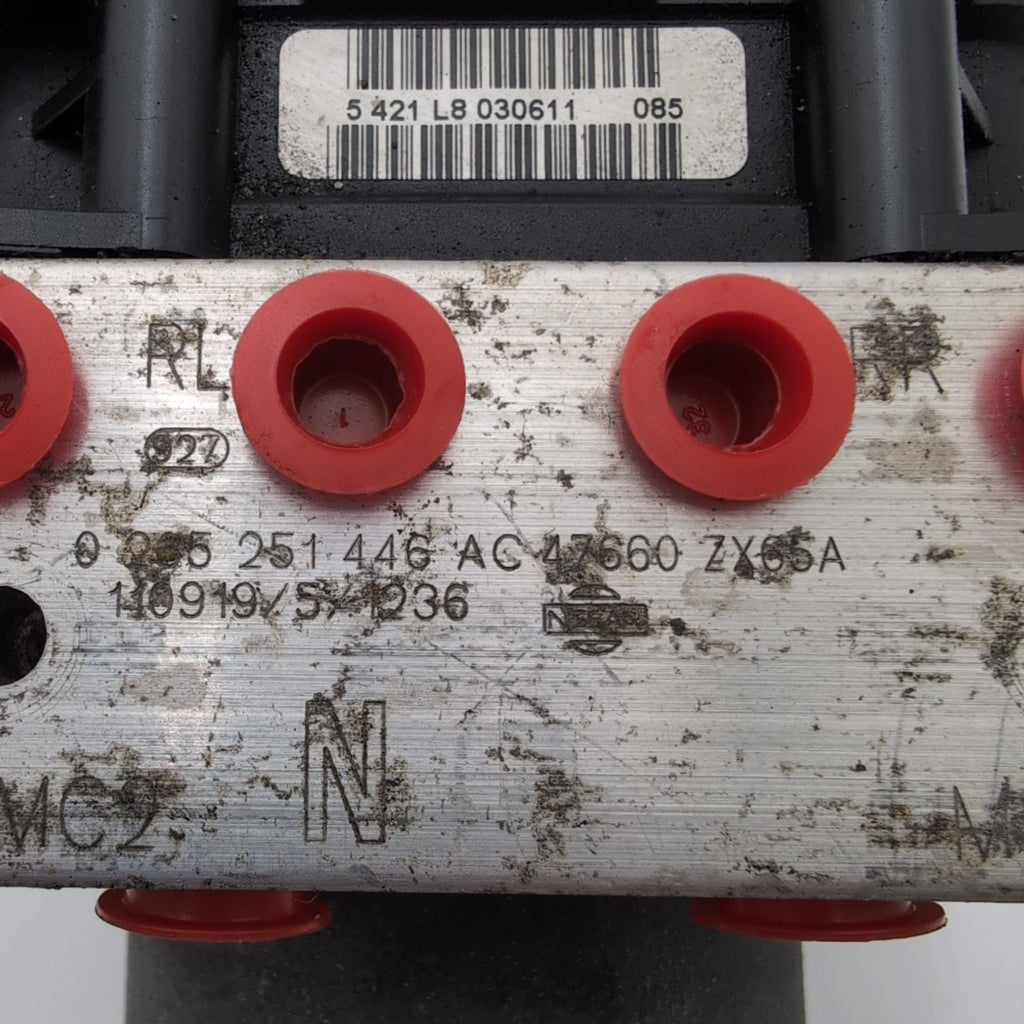 2011 2012 Nissan Altima 2.5L ABS Anti Lock Brake Pump Control Unit 47660ZX65A
