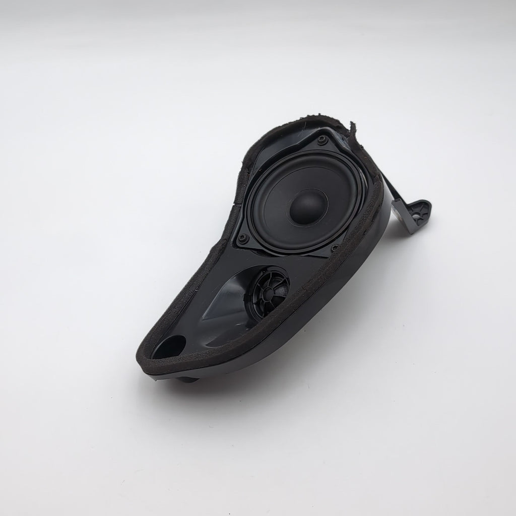 2019- 2025 BMW X7 G07 Rear Left Quarter Panel Speaker Mount Bracket 2622521 OEM