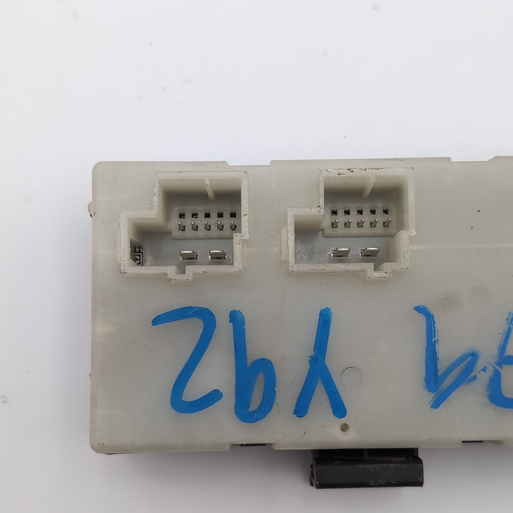 BMW F46 F36 F48 F39 F45 REAR TAILGATE LIFT RELEASE CONTROL MODULE 9451483