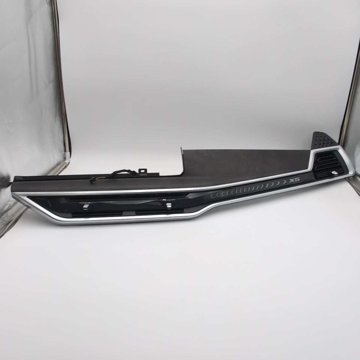 2025 BMW X5 G05 Center Dash Vent Trim Assembly Poplar Wood Grain Trim 5A01333