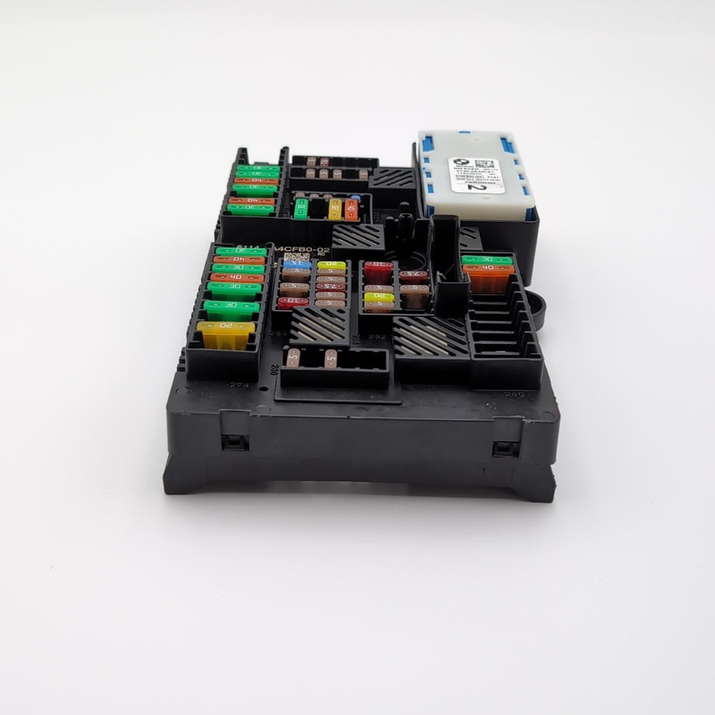 2024 BMW 330i 230I G42 G20 REAR POWER DISTRIBUTION FUSE Box 6114 5A4CFB0 - 02
