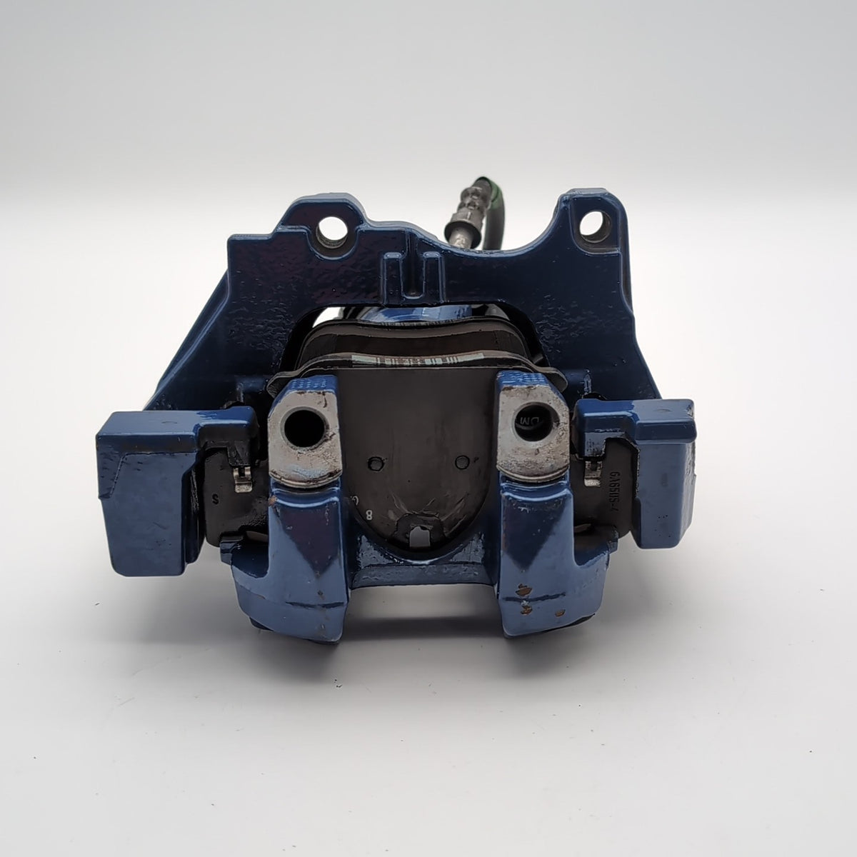 2025 BMW 550E Rear Left Brake Caliper Blue OEM 8834275