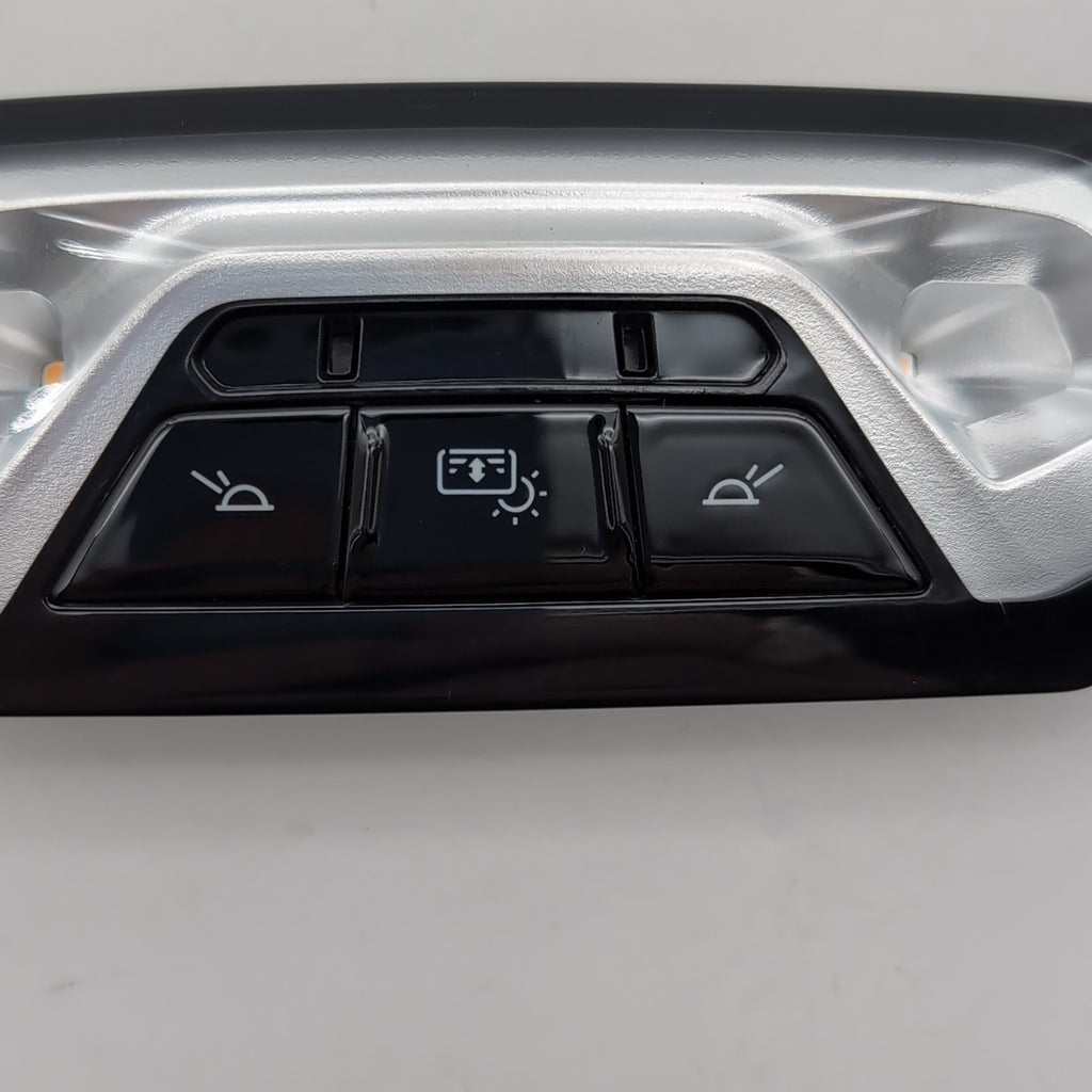 2022 2023 2024 2025 BMW X7 G07 Rear Center Interior Reading Light 7911121