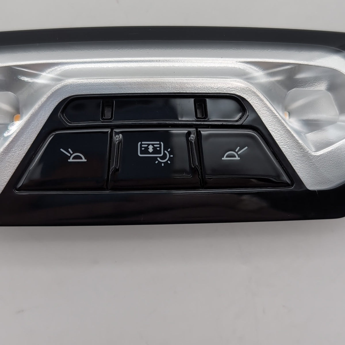 2022 2023 2024 2025 BMW X7 G07 Rear Center Interior Reading Light 7911121