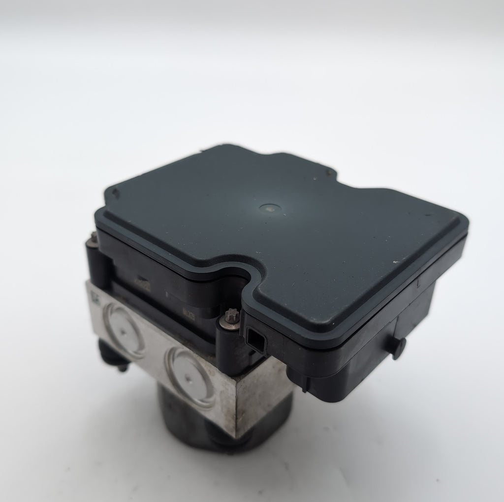 2016- 2019 Nissan Sentra 1.8L ABS Anti Lock Brake Pump Control Unit 476604FU0C