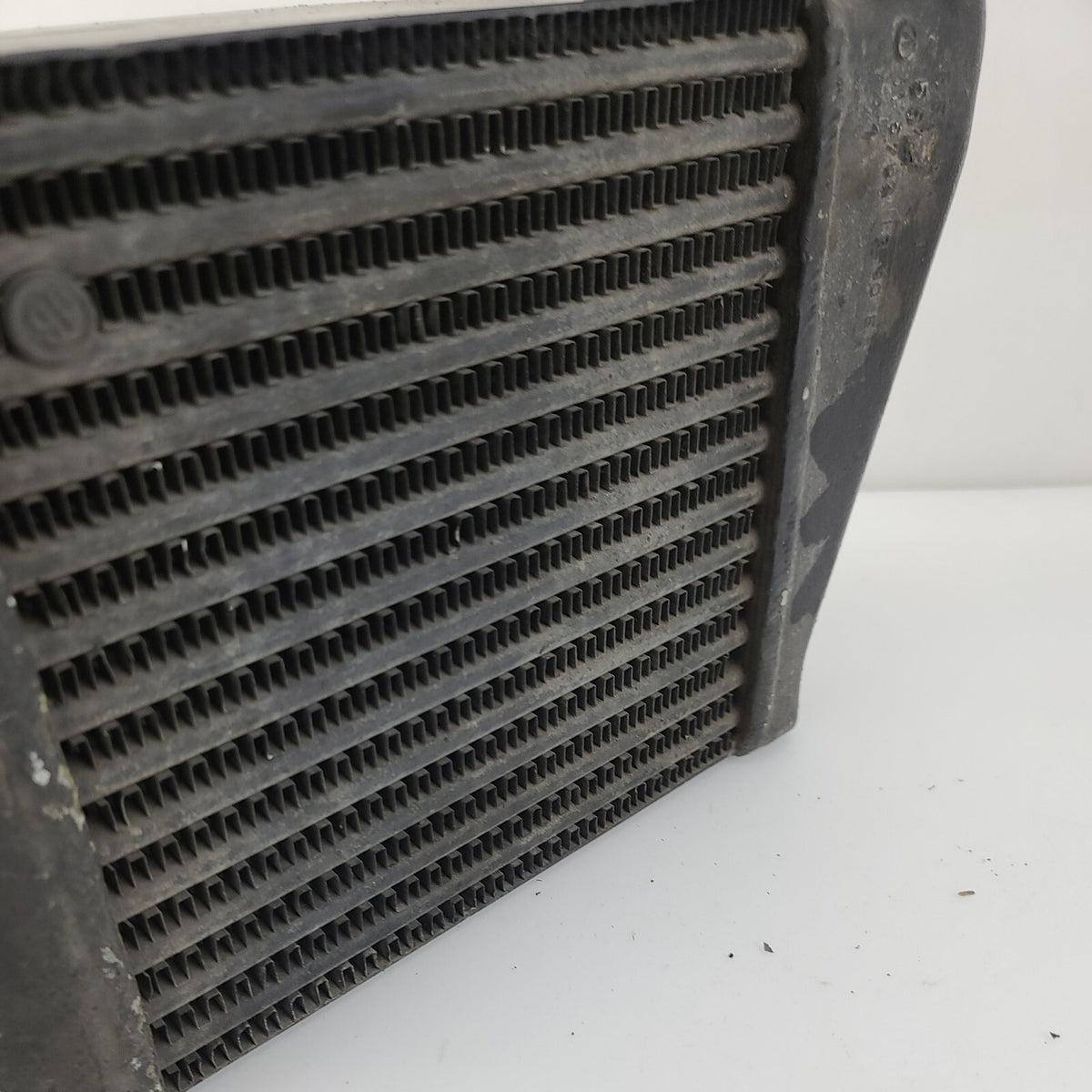 1991 91 Bentley Turbo R Turbo Intercooler Radiator UE71665 Oem