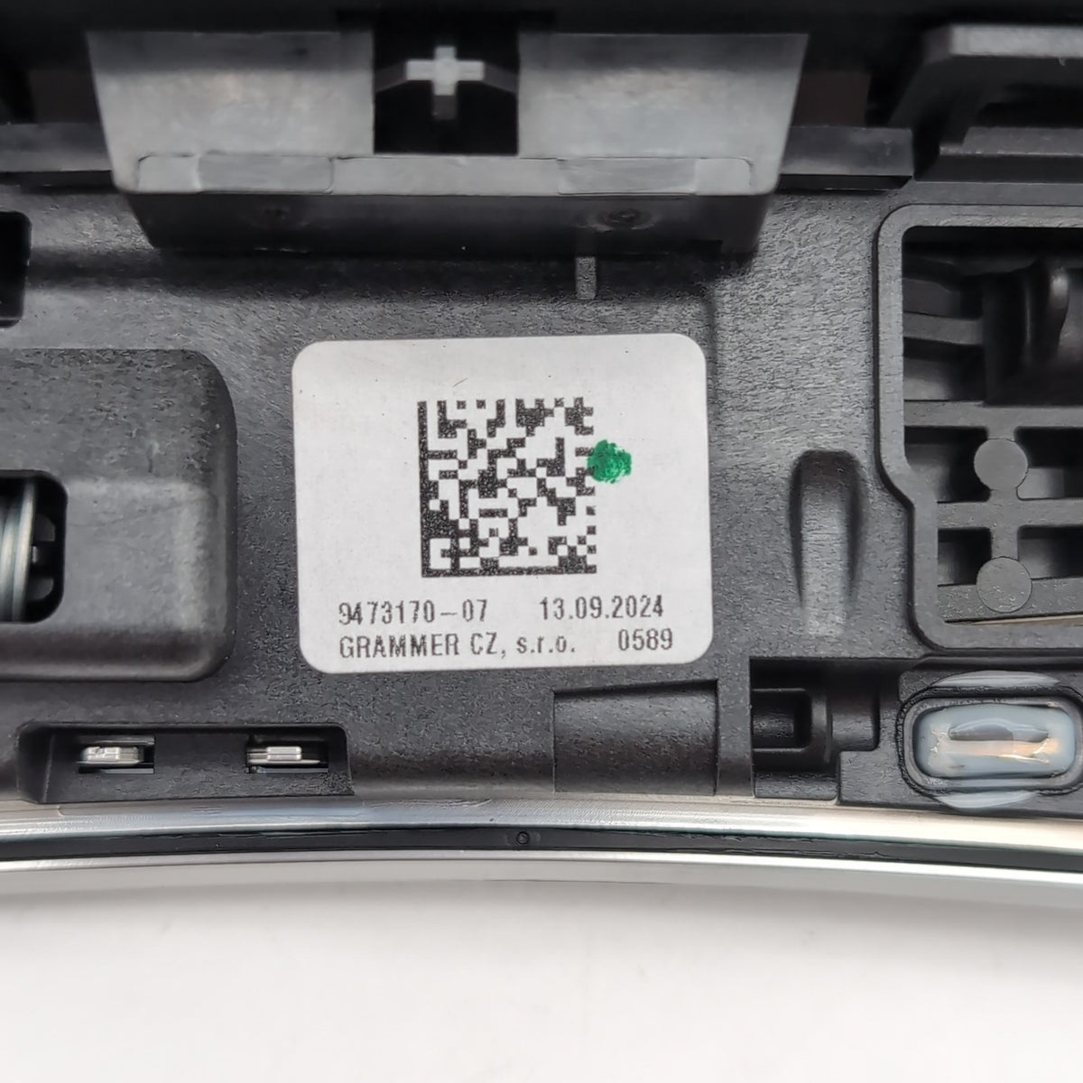 2023 - 2025 BMW X1 U11 Center Console Gear Lever Shifter Panel 9473170 5A8CC87