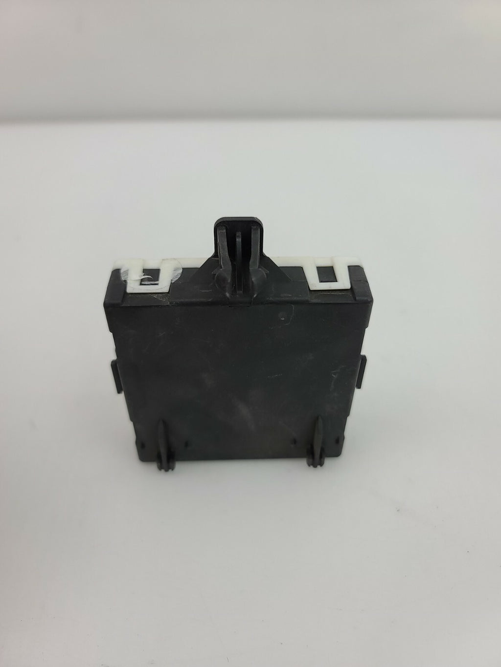 2015 2016 2017 Mercedes C300 W205 Rear Right Side Door Control Module 2059001911