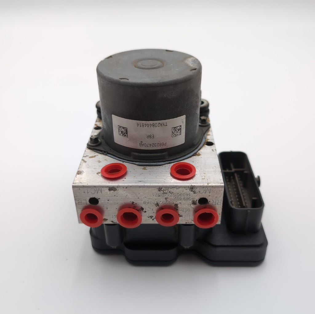 2015 Chrysler 200 2.4L ABS Anti Lock Brake Pump Control Unit 68232470AB
