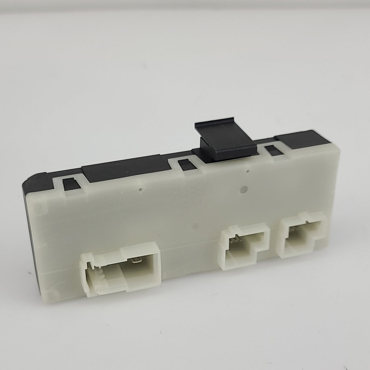2016 - 2022 BMW 3 5 7 8 Series X3 X4 X5 X6 Tail Gate Trunk Lid Control Module