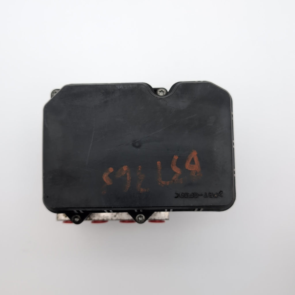 2014 2015 Toyota Corolla ABS Anti Lock Brake Pump Control Unit 44540-02411