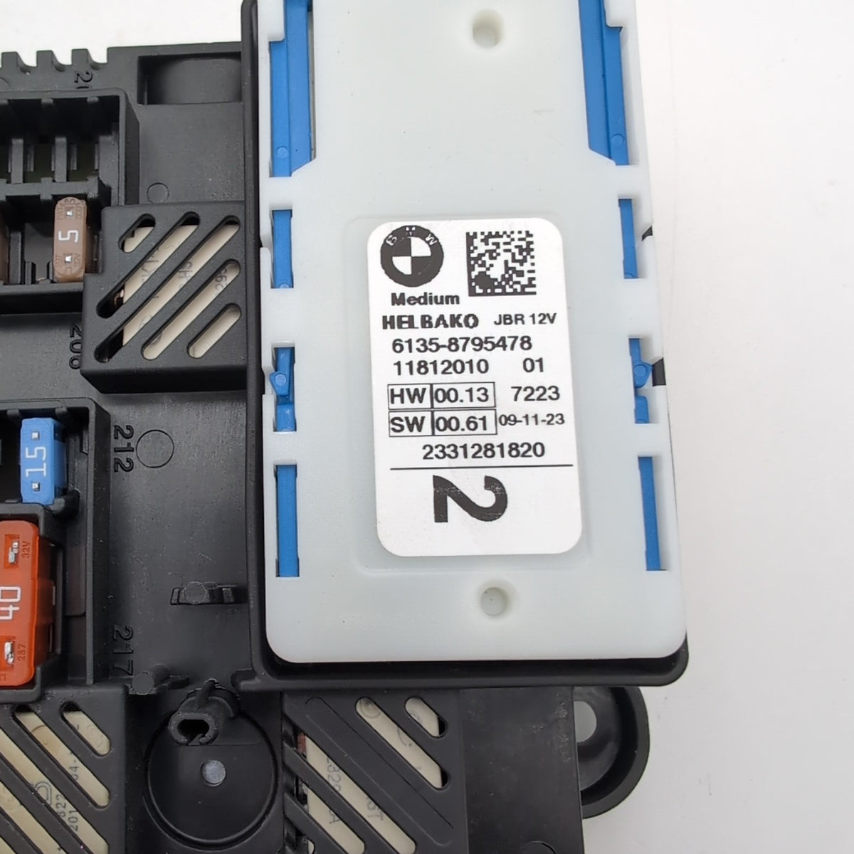 2024 BMW 330i 230I G42 G20 REAR POWER DISTRIBUTION FUSE Box 6114 5A4CFB0 - 02
