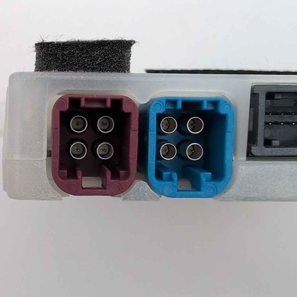 2025 BMW 330i G20 X1 U11 X3 G45 Antenna Telematics Control Module 5B5C761