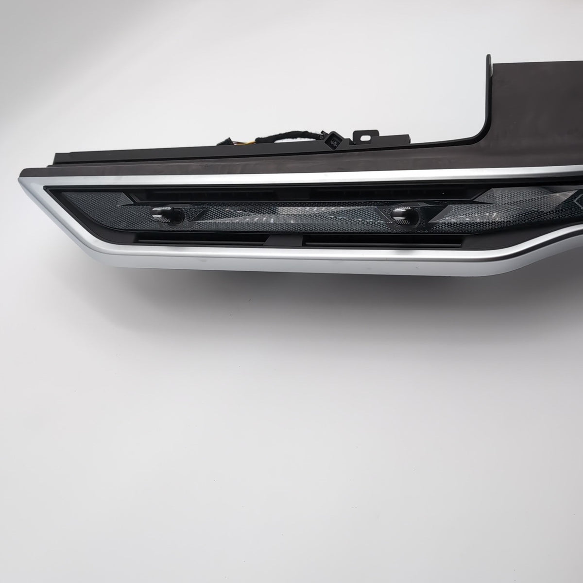 2025 BMW X5 G05 Center Dash Vent Trim Assembly Poplar Wood Grain Trim 5A01333
