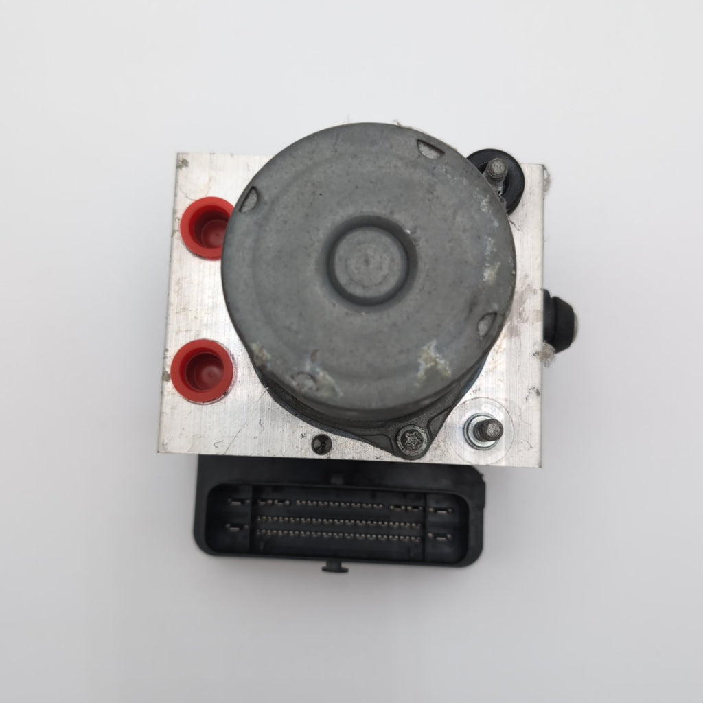 2018 Chevrolet Camaro 2.0L ABS Anti Lock Brake Pump 84244637