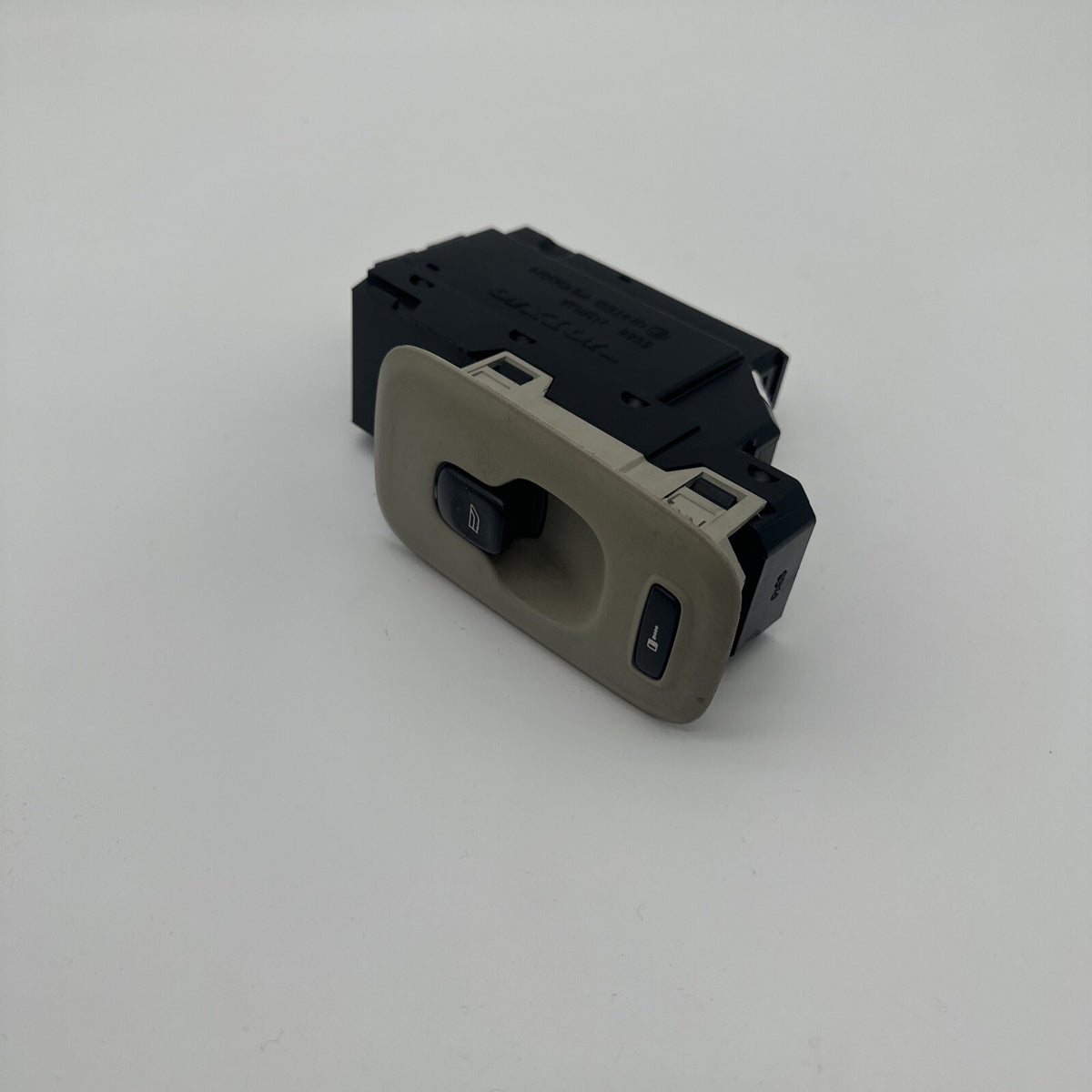 Volvo S60 V70 XC70 Front Right Power Window Lock Door Switch 05-09 OEM 30746075