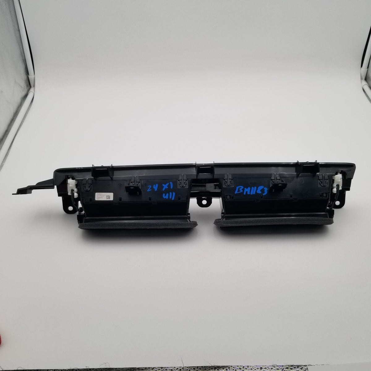 2023 2024 2025 BMW X2 U10 X1 U11 Center Dash Fresh Air Vent Grille 9483383 OEM