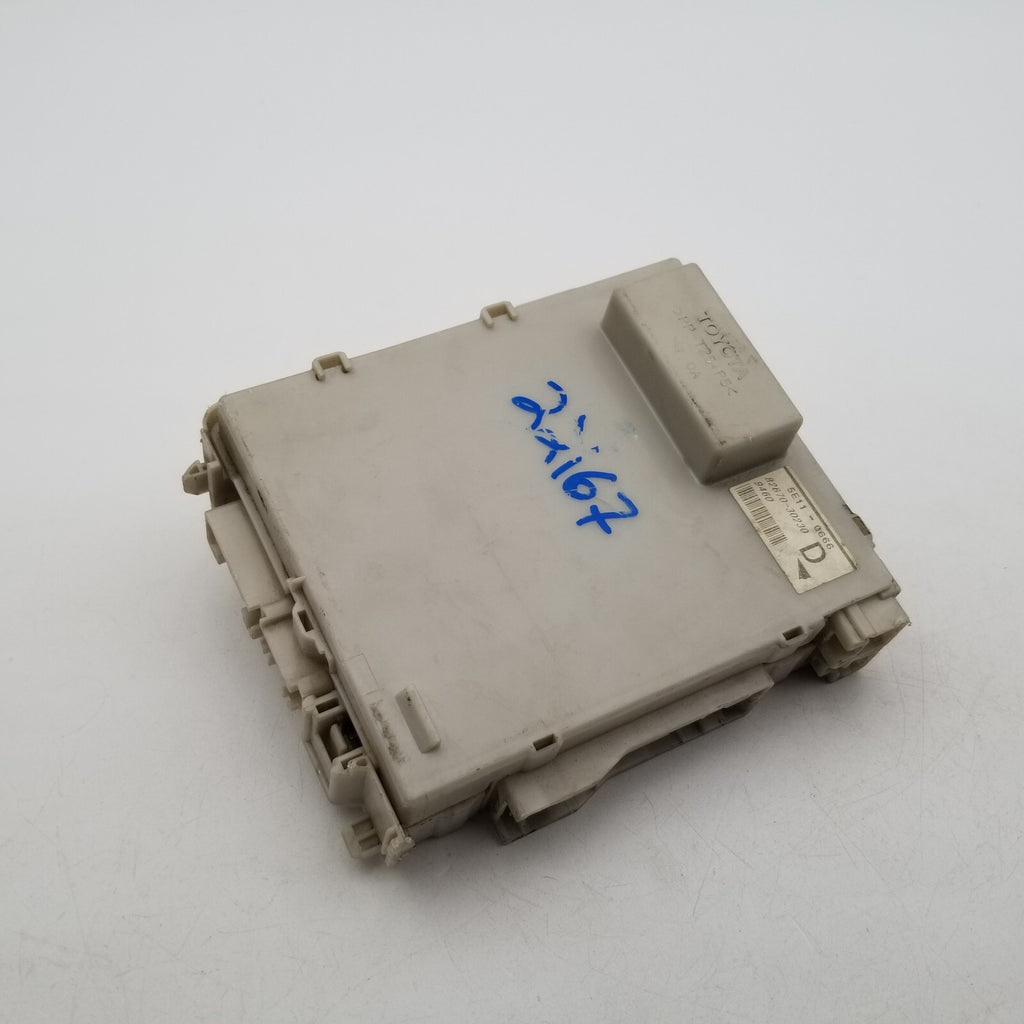 2006- 2011 LEXUS FUSE RELAY JUNCTION BOX GS430 GS350 GS300 OEM