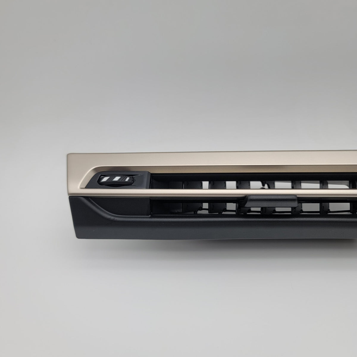 2021 - 2025 BMW iX I20 Front Dashboard Instrument Panel Air Vent 9490661