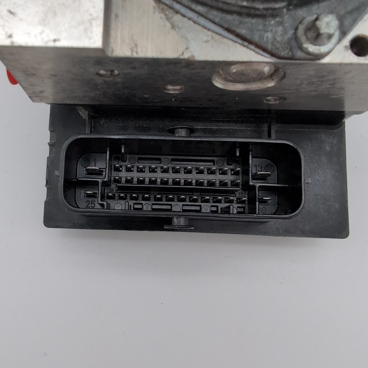 2013- 2016 Audi A4 ABS Anti Lock Brake Pump Module ESP 8K0907379CN